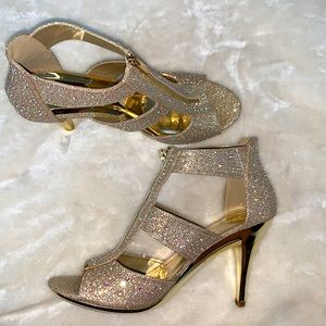 💜 Gold sparkling Shoes with zippers